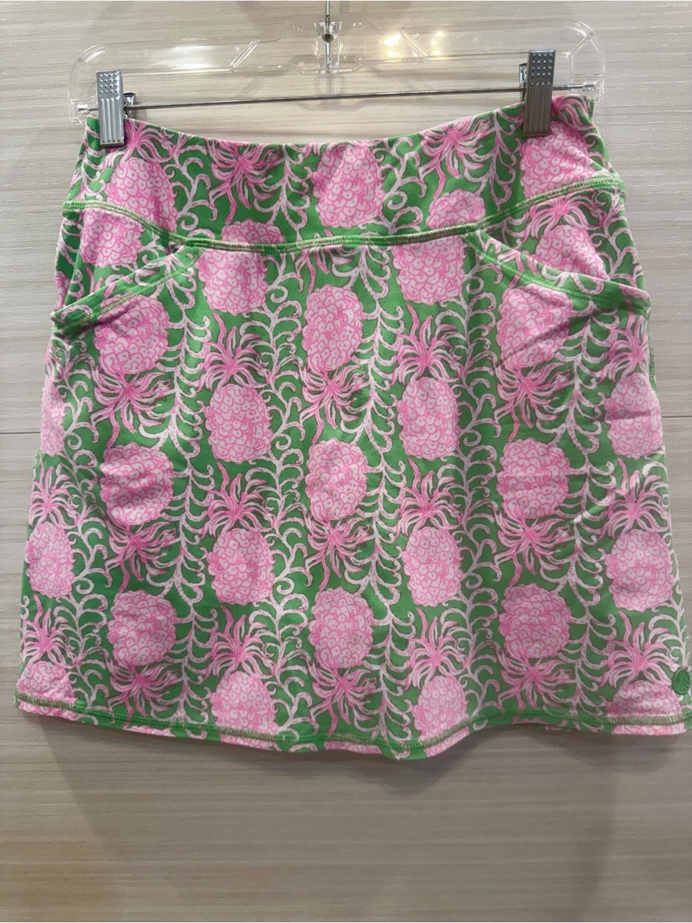 Lilly Pulitzer Luxlectic Meryl Pink &Green Pineapple Print Mini Skort size S